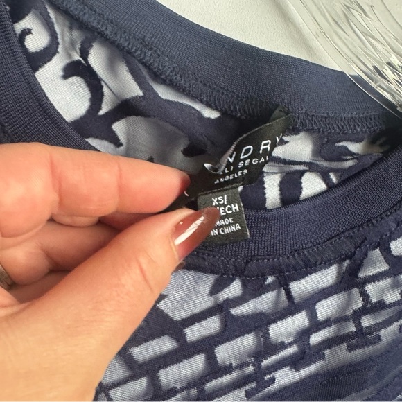 Laundry by Shelli Segal layered short sleeve top ❤️ - Picture 7 of 7